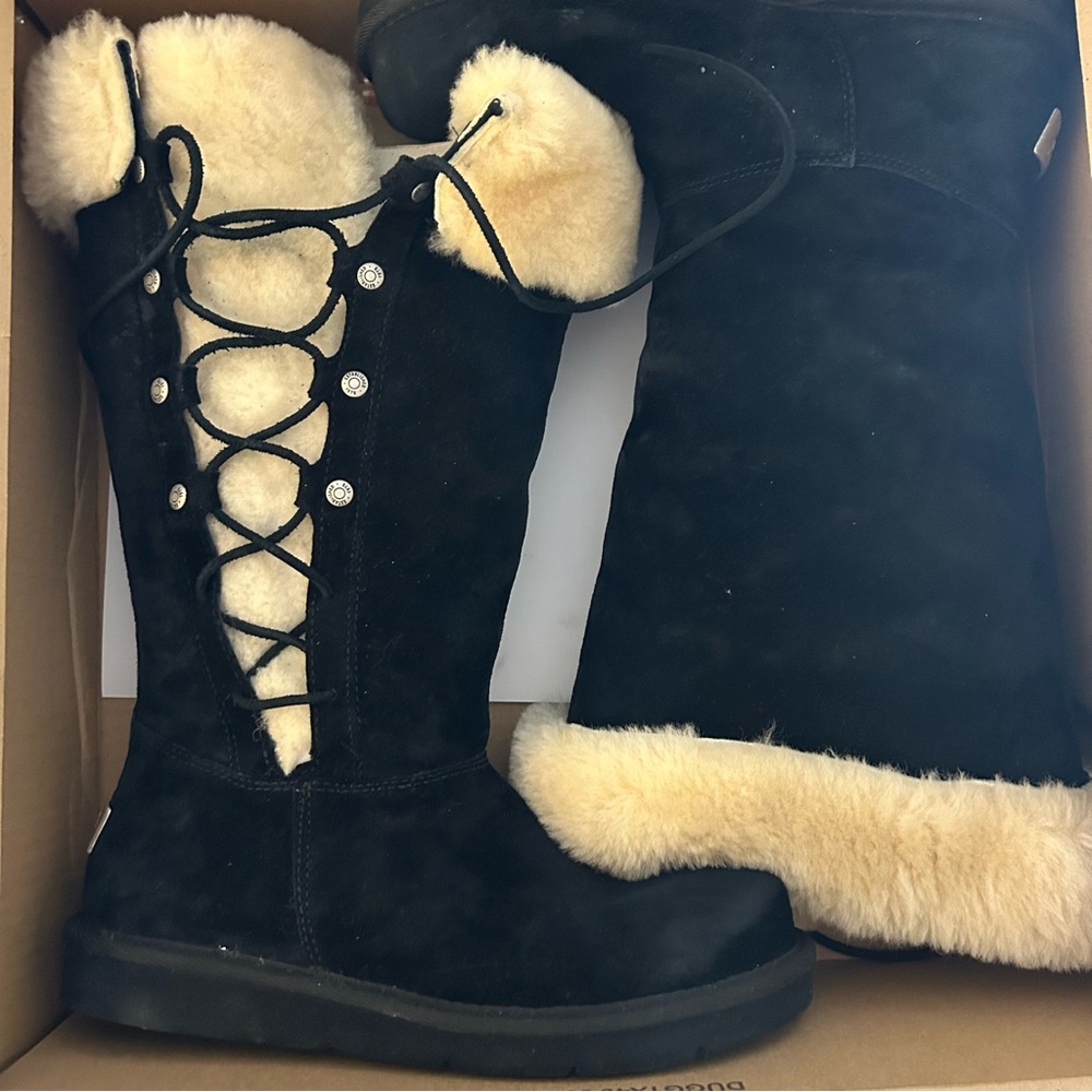 UGG Upside 5163 Boots Size 7 Tall Black Suede Lace Up Sides Studded Sherpa Lined - Picture 7 of 8